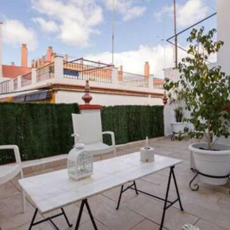 Castilla Triana Courtyard By Valcambre Sevilla Eksteriør bilde